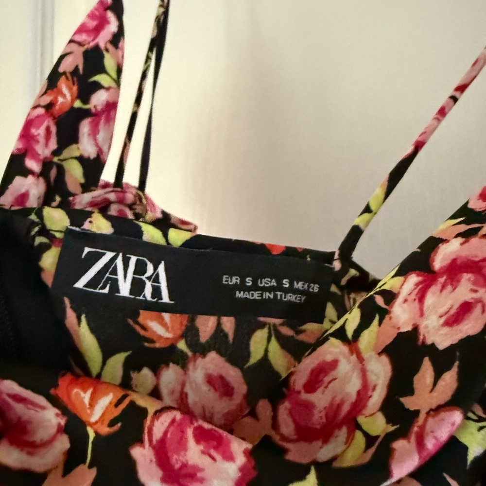 Zara Black Floral Spaghetti-Strap jumpsuit with Pink-peach Roses Size S NWOT